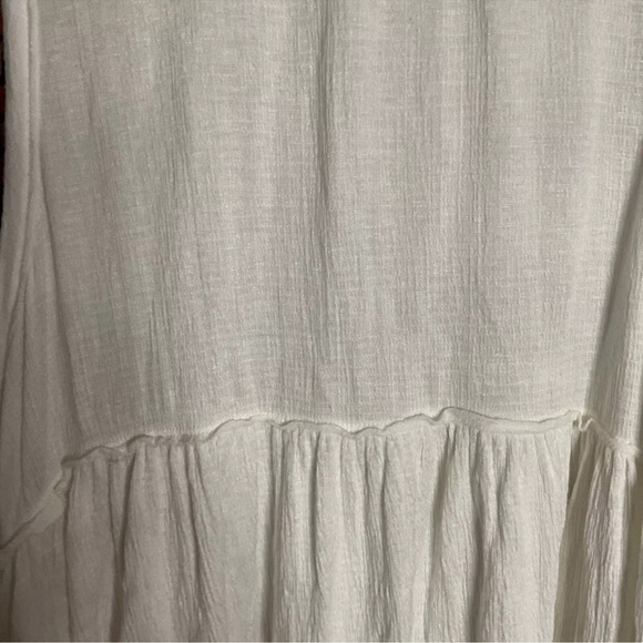 Taylor & Sage Women’s L Sleeveless Women’s Pullover Top Off White blouse - Picture 5 of 7